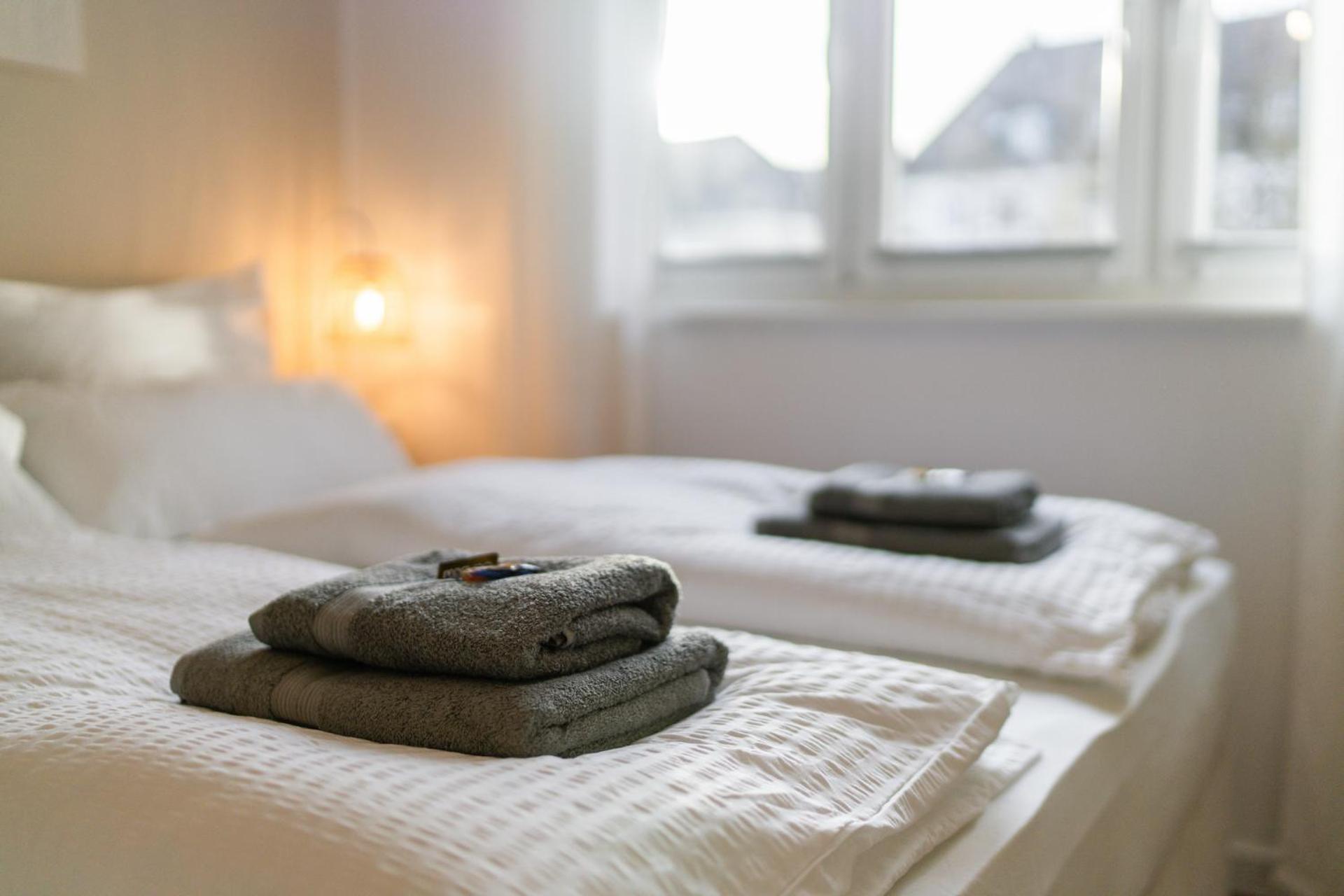 Mitten In Wolfsburg - Happyhome - 2 Zimmer, 6 Personen, Outletcenter, Autostadt, Vw-Nah, Parken ภายนอก รูปภาพ