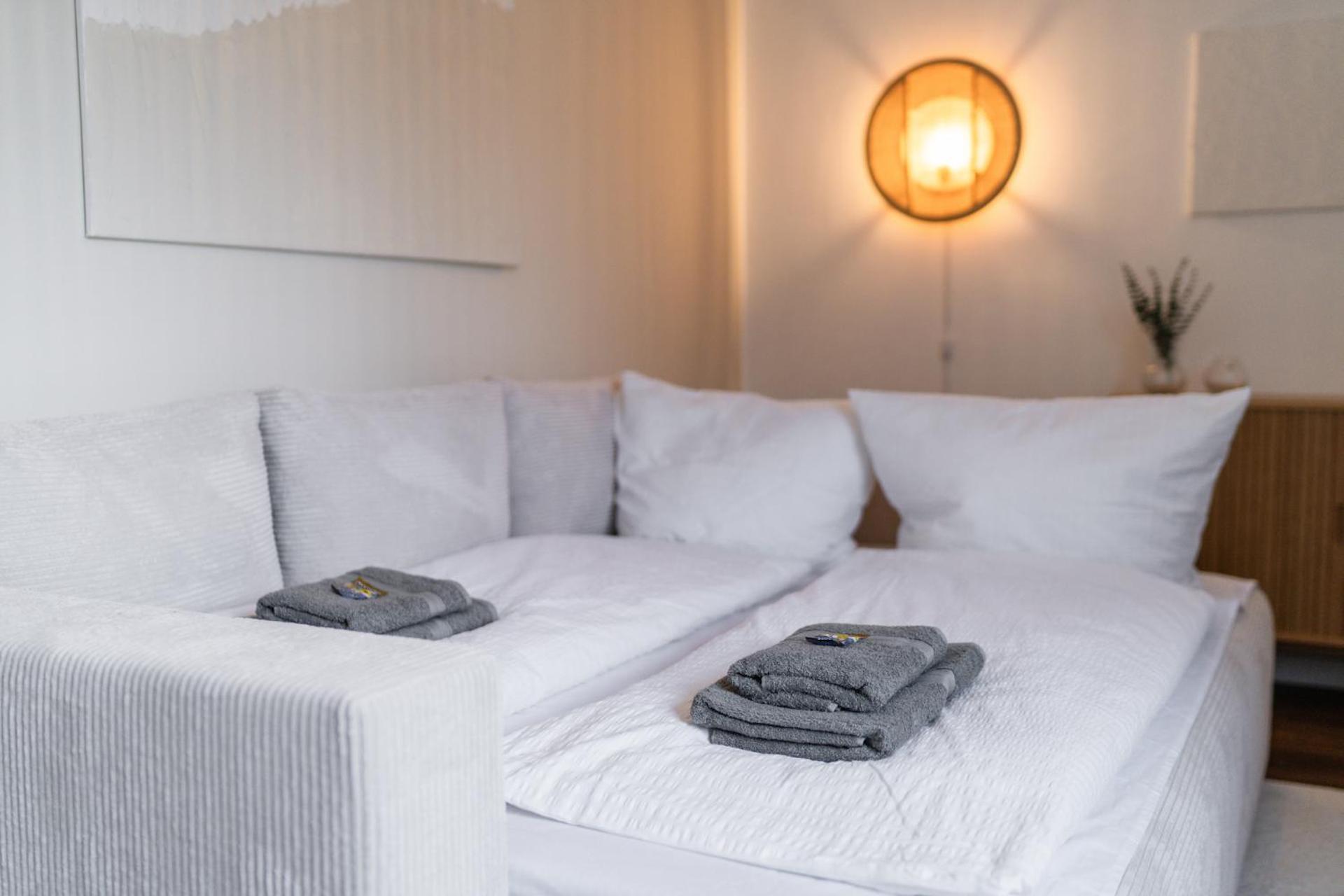 Mitten In Wolfsburg - Happyhome - 2 Zimmer, 6 Personen, Outletcenter, Autostadt, Vw-Nah, Parken ภายนอก รูปภาพ
